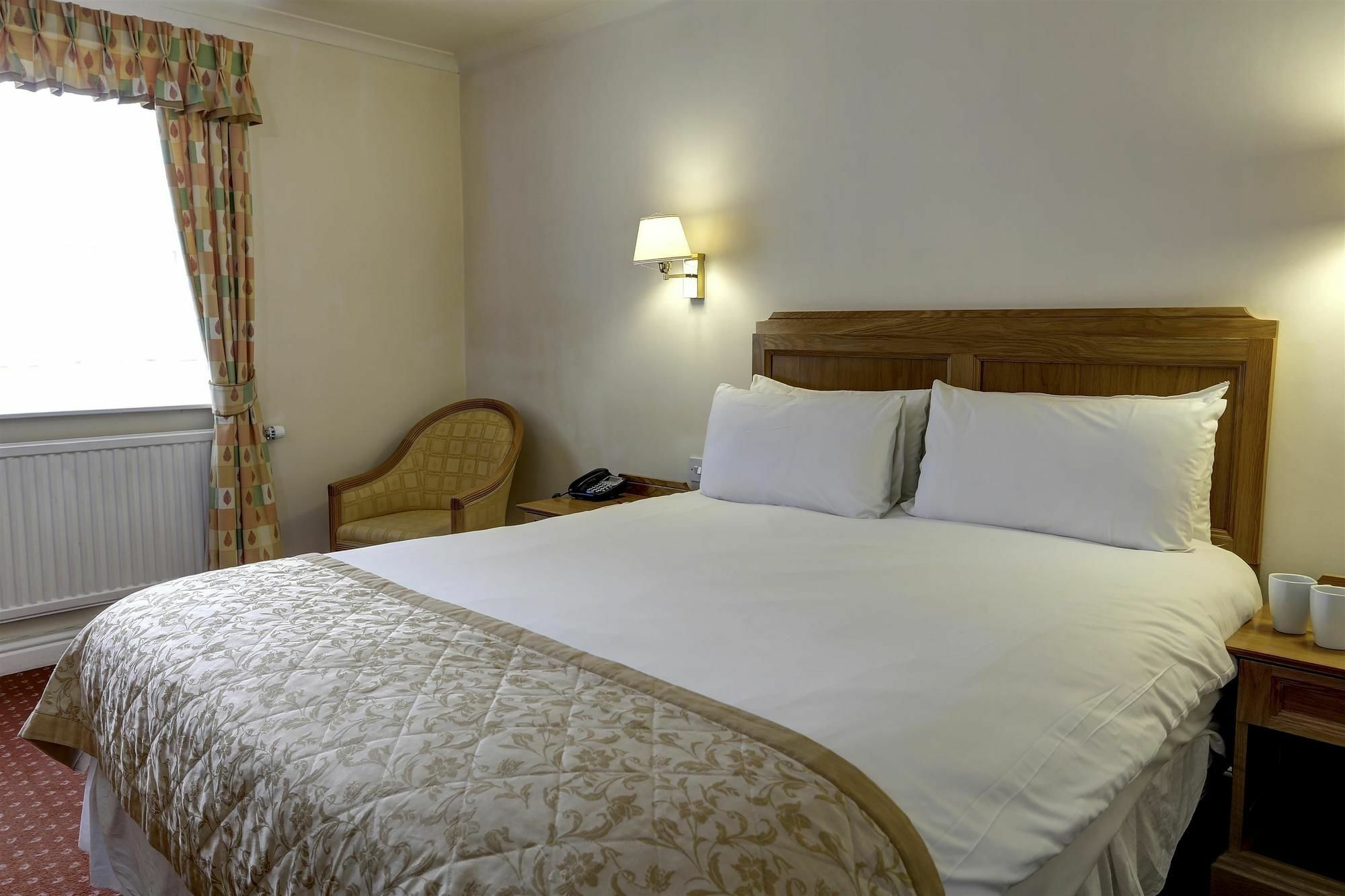 เรเกท เมเนอร์ โฮเต็ล Hotel ไรเกท ภายนอก รูปภาพ