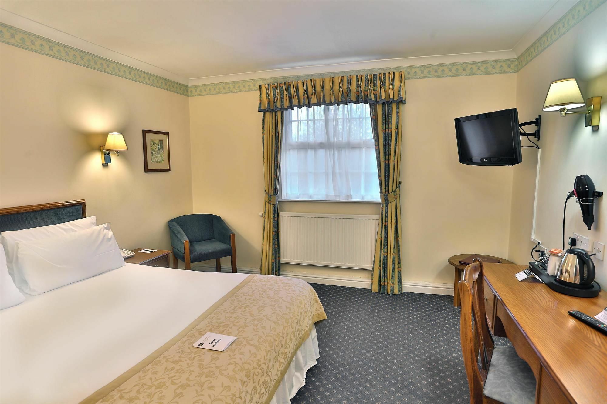 เรเกท เมเนอร์ โฮเต็ล Hotel ไรเกท ภายนอก รูปภาพ