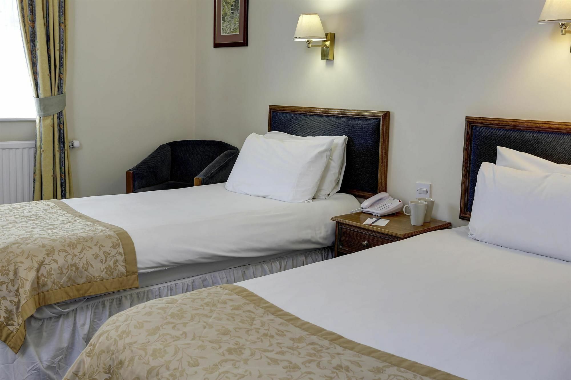 เรเกท เมเนอร์ โฮเต็ล Hotel ไรเกท ภายนอก รูปภาพ